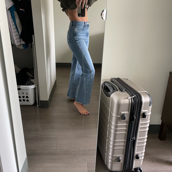 STRAIGHT LEG JEAN WITH SPLIT HEM (S) - Picture 4 of 11